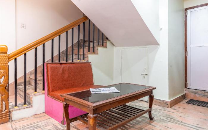 OYO 830 Hotel Amrit Kunja