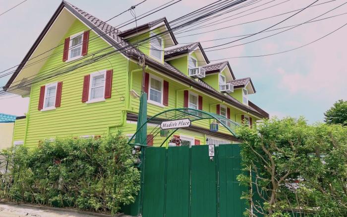 Madie's Place B&B with Private Pool in Santa Rosa