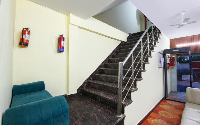 FabHotel Royal Reena Residency
