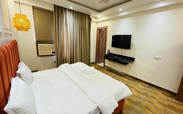 FabHotel The White Pepper