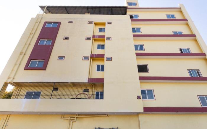 Hotel O Sunrise Triangles Karmelaram Station