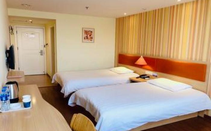 Home Inn Huzhou Anji Commercial Plaza Dipu Middle Road