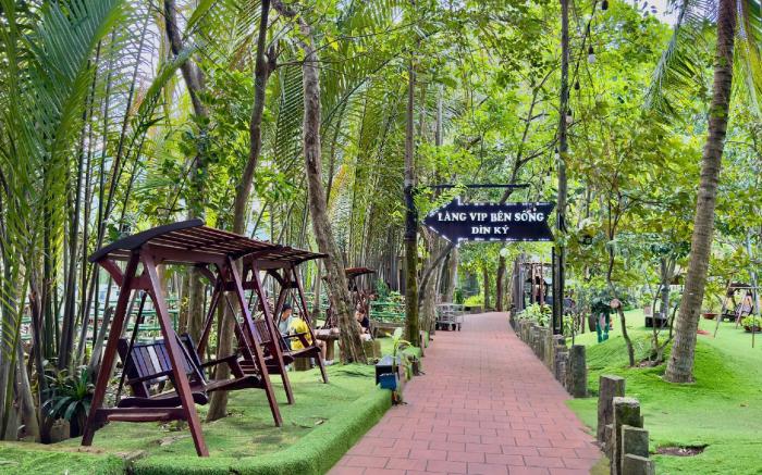 Khach San Din Ky Cau Ngang Binh Duong