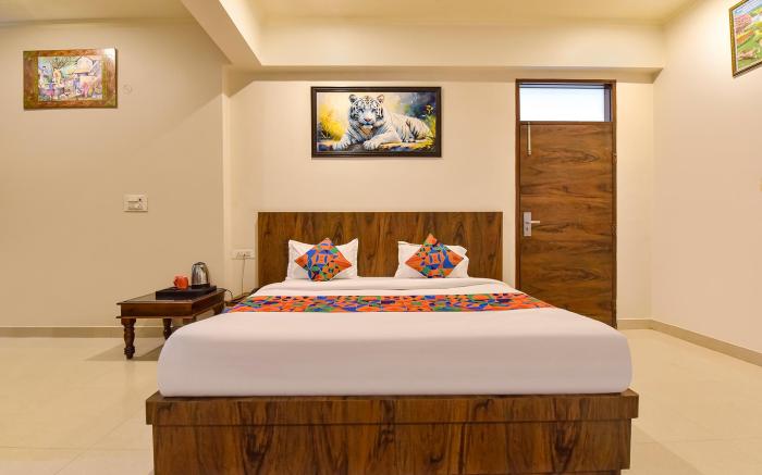 FabHotel Shiv Palace