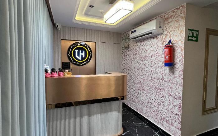 Hotel Luxurious Inn