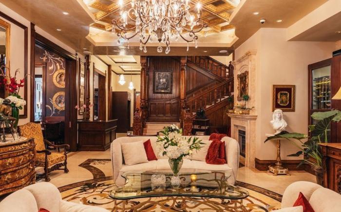 Mansion on Sutter by Neighbourgood