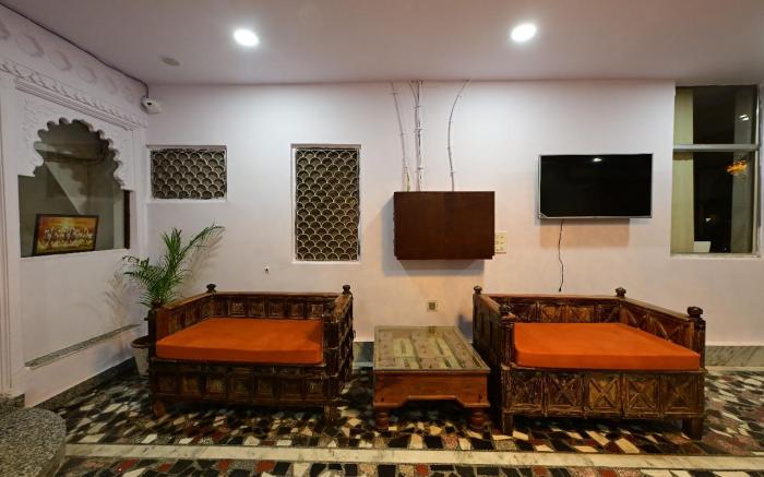 Inda Haveli with Swimming Pool