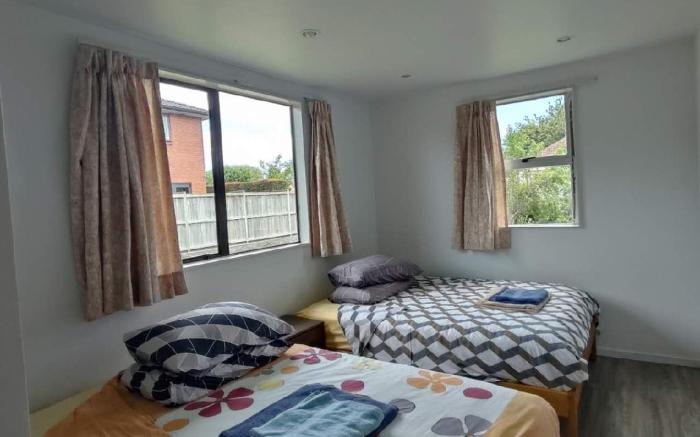 4 double and 2 Sofa Beds in 2 bedrooms Chalet B