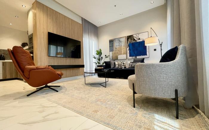 C Living - Executive - AQIQ