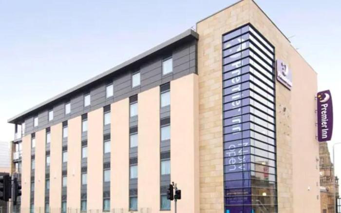 Premier Inn Halifax Town Centre