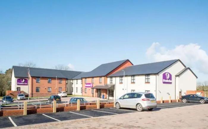 Premier Inn Haverfordwest - North/A40