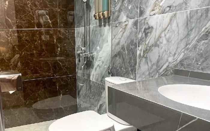 Phòng đôi 2 giường tại khách sạn Royal Louis HN 