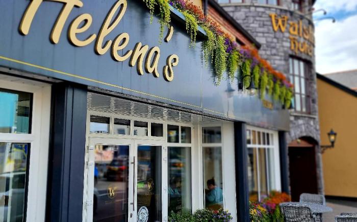 Walsh's Hotel and Apartments