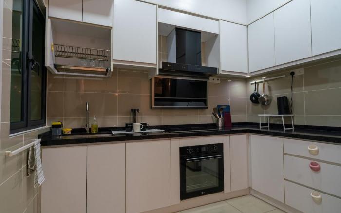 Modern 3-Bedroom Apartment, Kepong, KL 