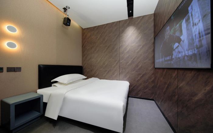 Shanghai Hills&Dengba Inn-New Land Plaza