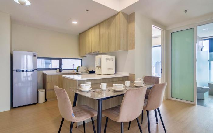 Lyra by ALV, 2BR Luxury Designer Suite