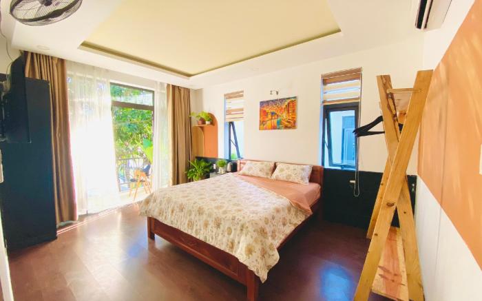 Laoxao Lakeview Homestay
