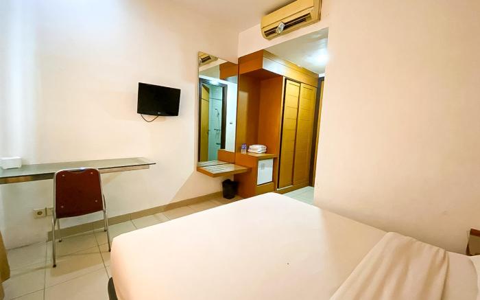 Urbanview Hotel Cosmo Jambi