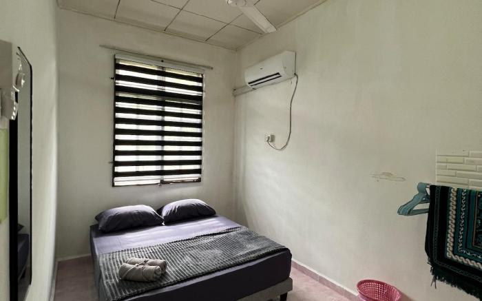 NH1 Homestay Gong Badak