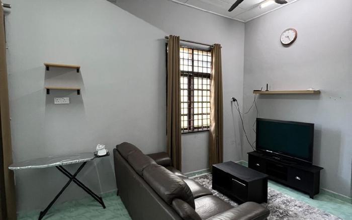 NH2 Homestay Gong Badak