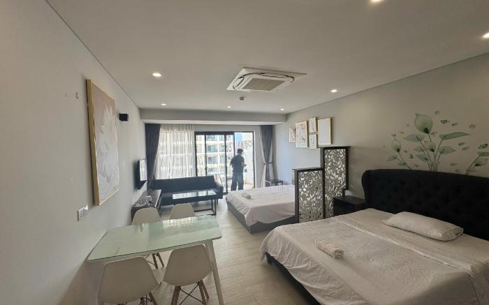 Spacious 5*Suites@Gold Coast Building, Beach Front
