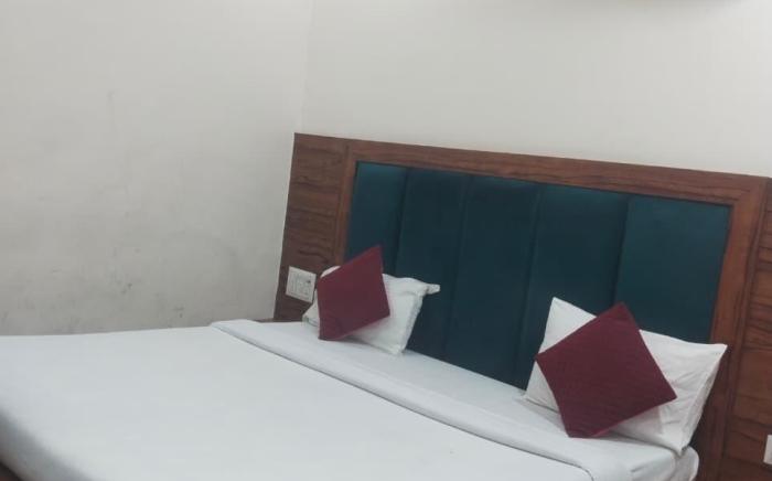 Hotel Grand Royal Inn