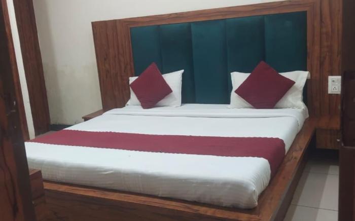 Hotel Grand Royal Inn