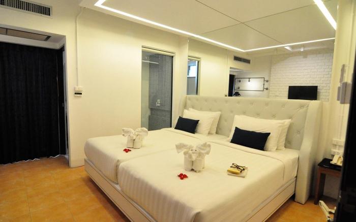 Forty Winks Phuket Hotel