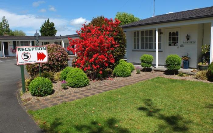 Colonial Court Motel