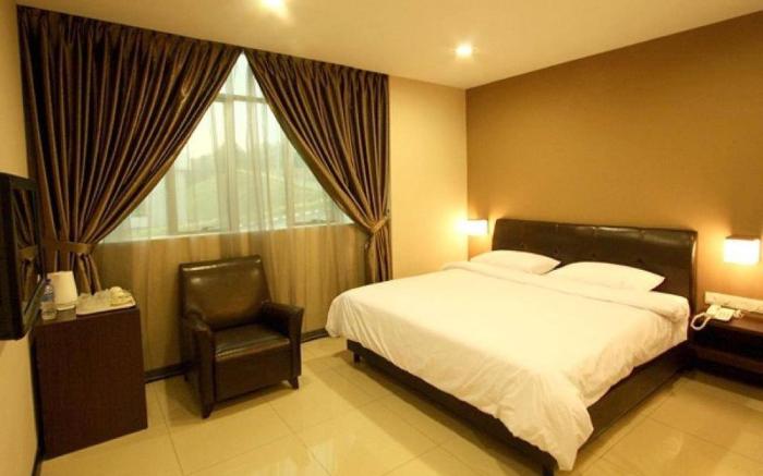 Capital O Rail Hotel