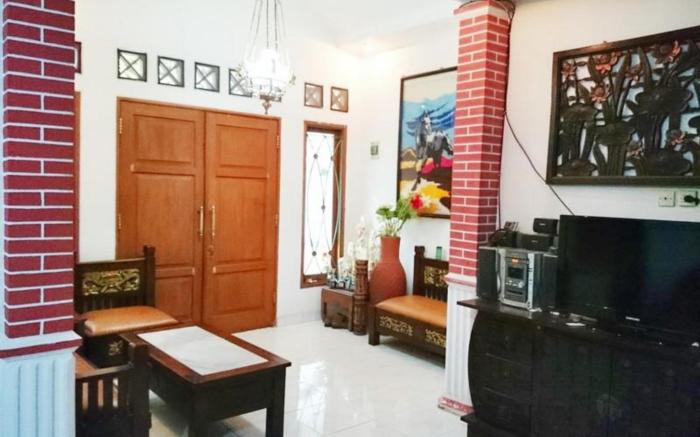 Hostel Bogor (perlu bukti nikah)