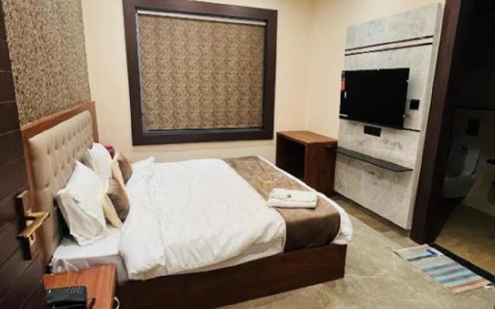 Goel Villa and Hotel