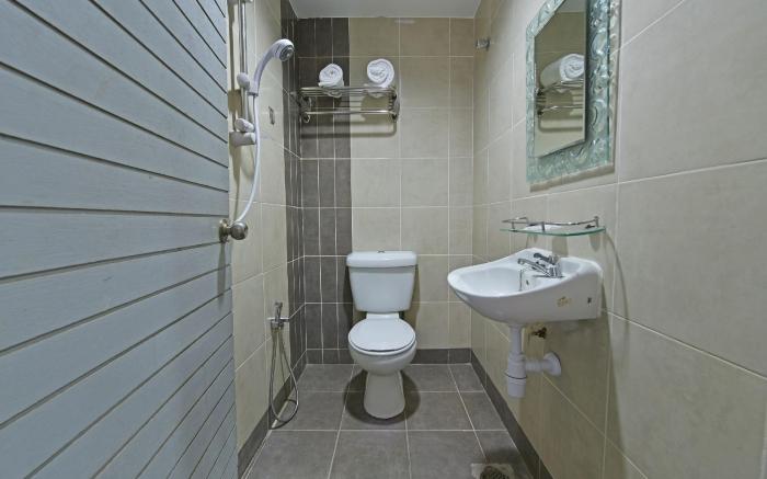 Super OYO 90780 J Hotel Bukit Bintang