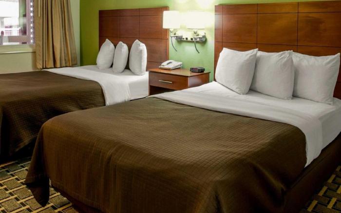 Econo Lodge Cherokee Near Island Park