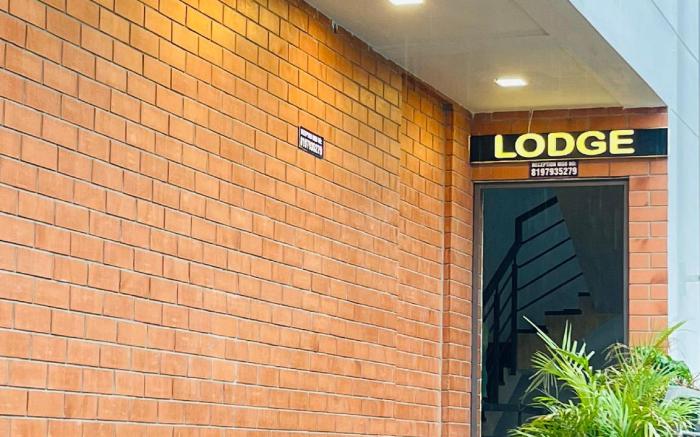 Lavish Hotel BG-Lodge