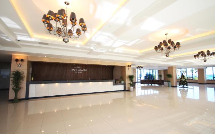The Four Graces Resort