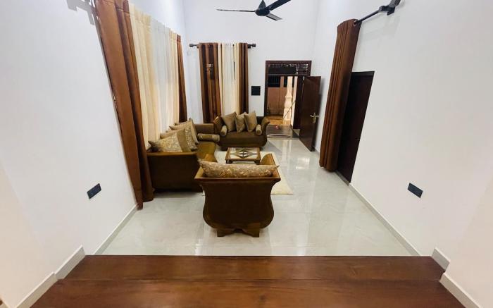 House Chamika, your own country podunk