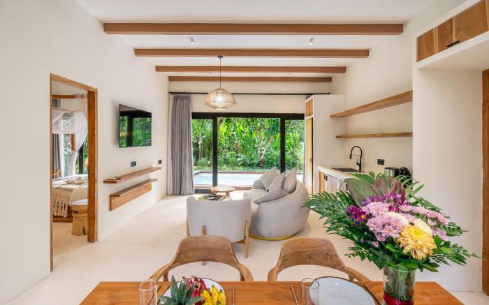 HutanVilla-Relax in Nature: Chic Villa w/ Pool