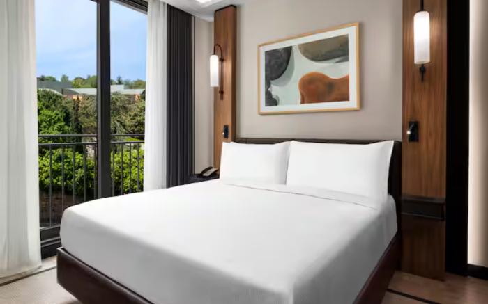 Altunizade Suites Istanbul, Curio Collection by Hilton