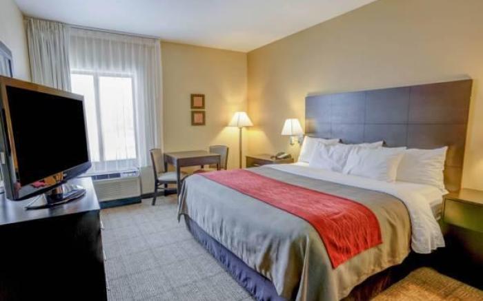Quality Inn & Suites Lenexa Kansas City
