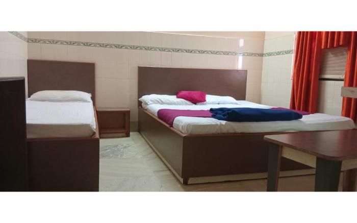 DhamStay Hotel Blue Moon Near Railway Station Bhubaneswar