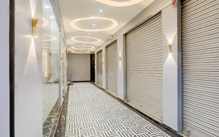 Super Townhouse Vishwanath Temple Varanasi