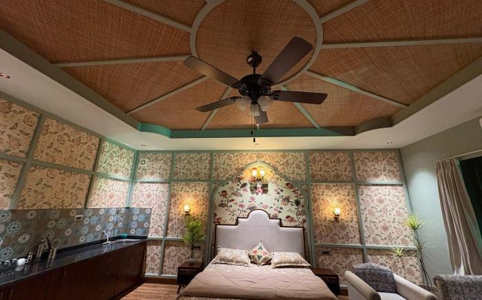 The Taj by*The Maharaja's Heaven