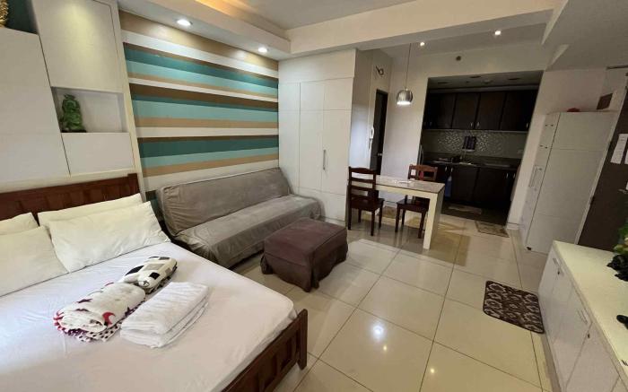 Staycation in cubao condo beside gateway