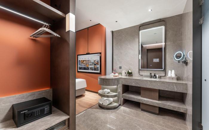 From K Huankai Hotel - Guangzhou Zhengjia Square Sports West Road Subway Station Branch