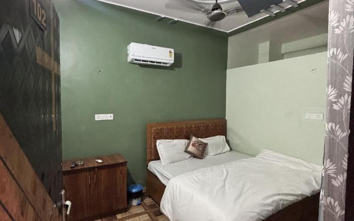 Hotel Bhagwati palace