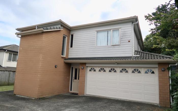 5 Bedroom Serviced House