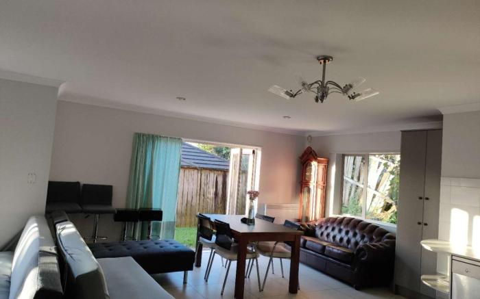 5 Bedroom Serviced House