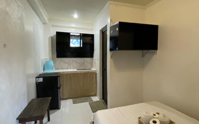 Cozy Room in General Luna