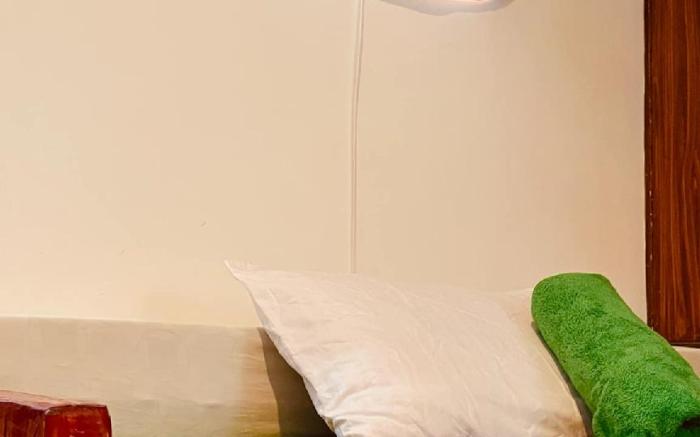 Ameeza Houze  Room#1 (Site 1)